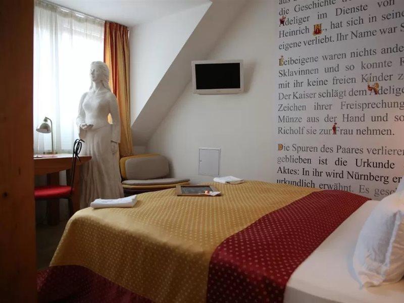 Hotel Drei Raben Нюрнберг Экстерьер фото