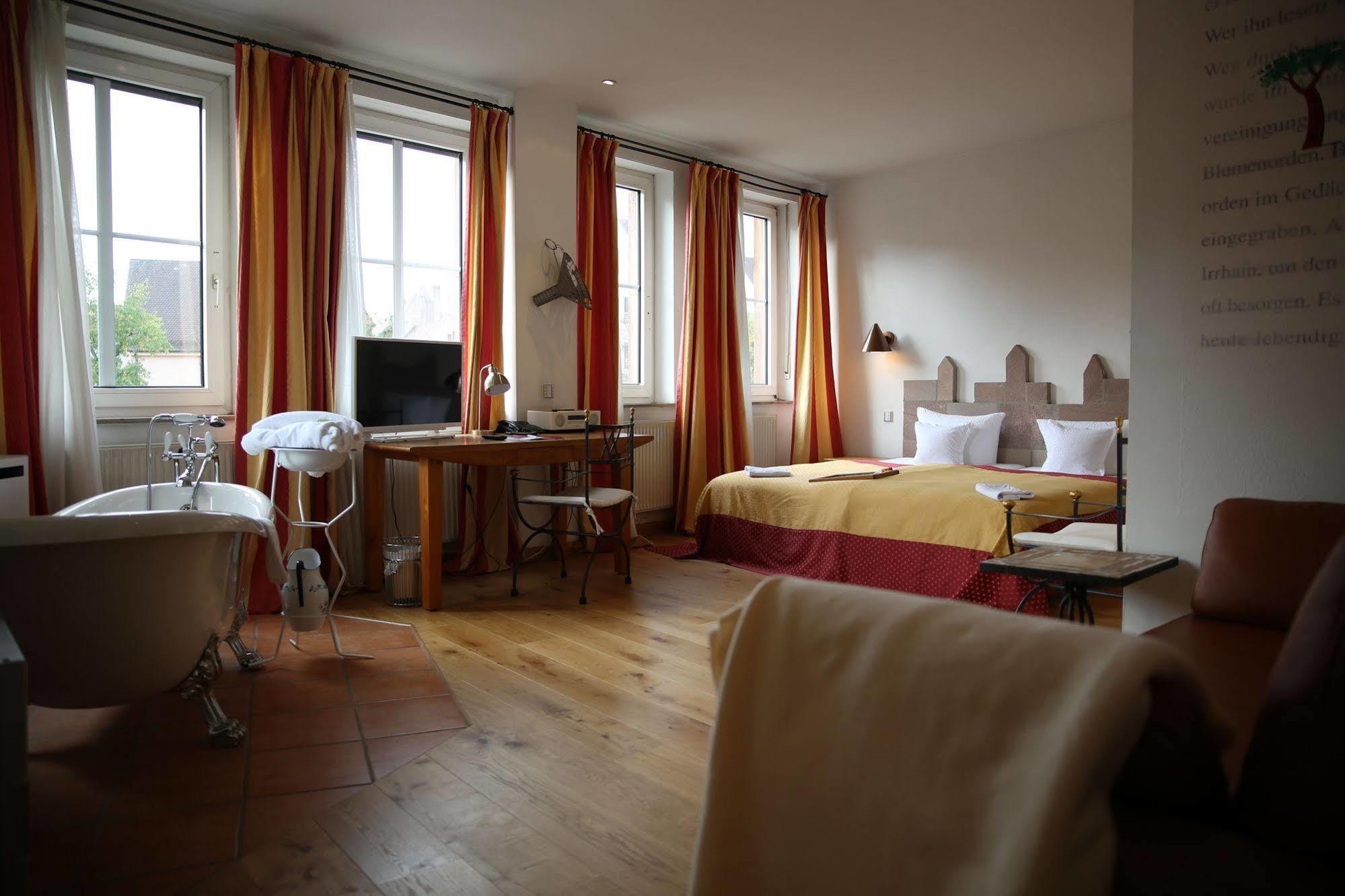 Hotel Drei Raben Нюрнберг Экстерьер фото